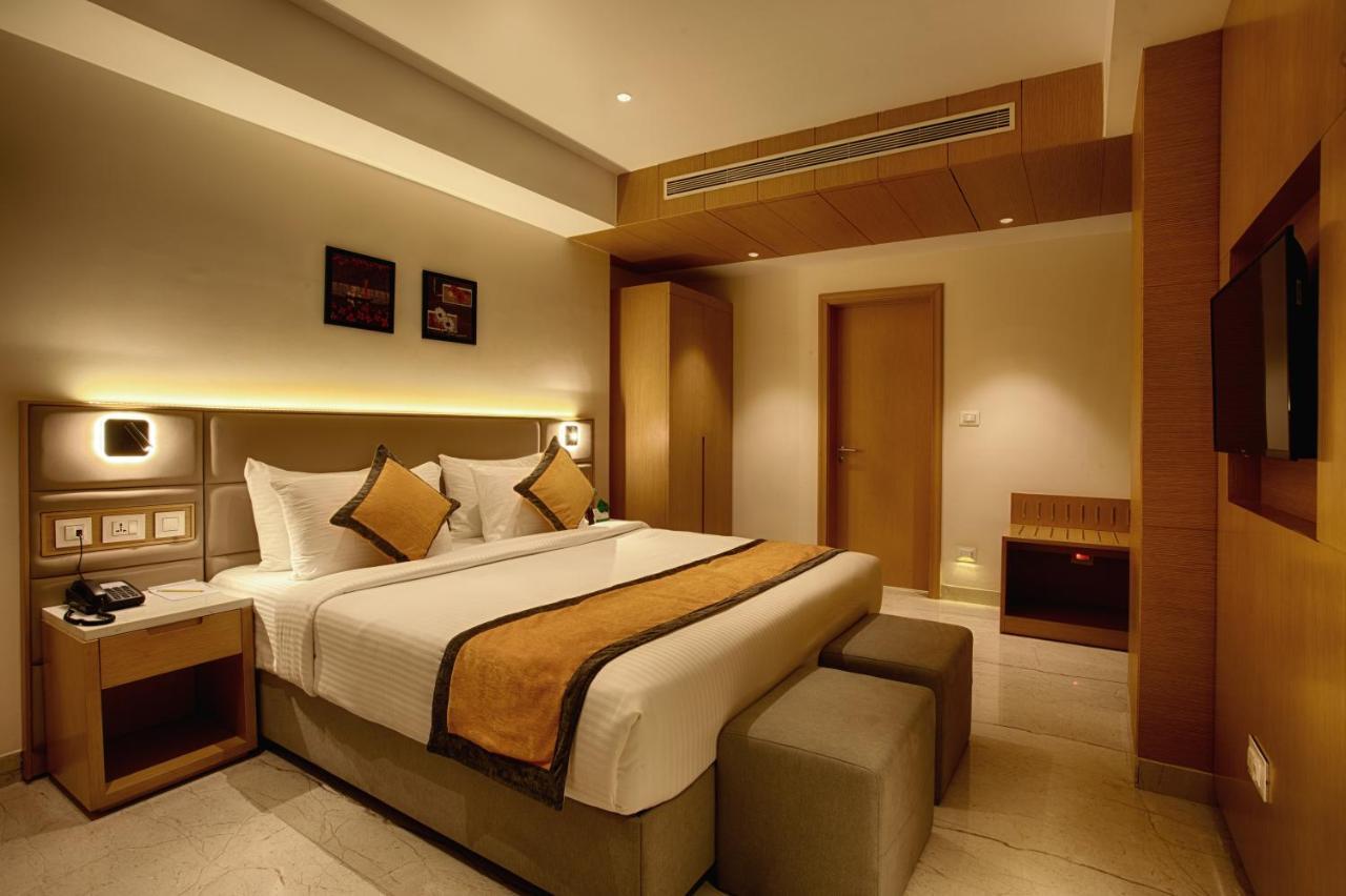 Sunhill Portico Hotel Sziliguri Kültér fotó