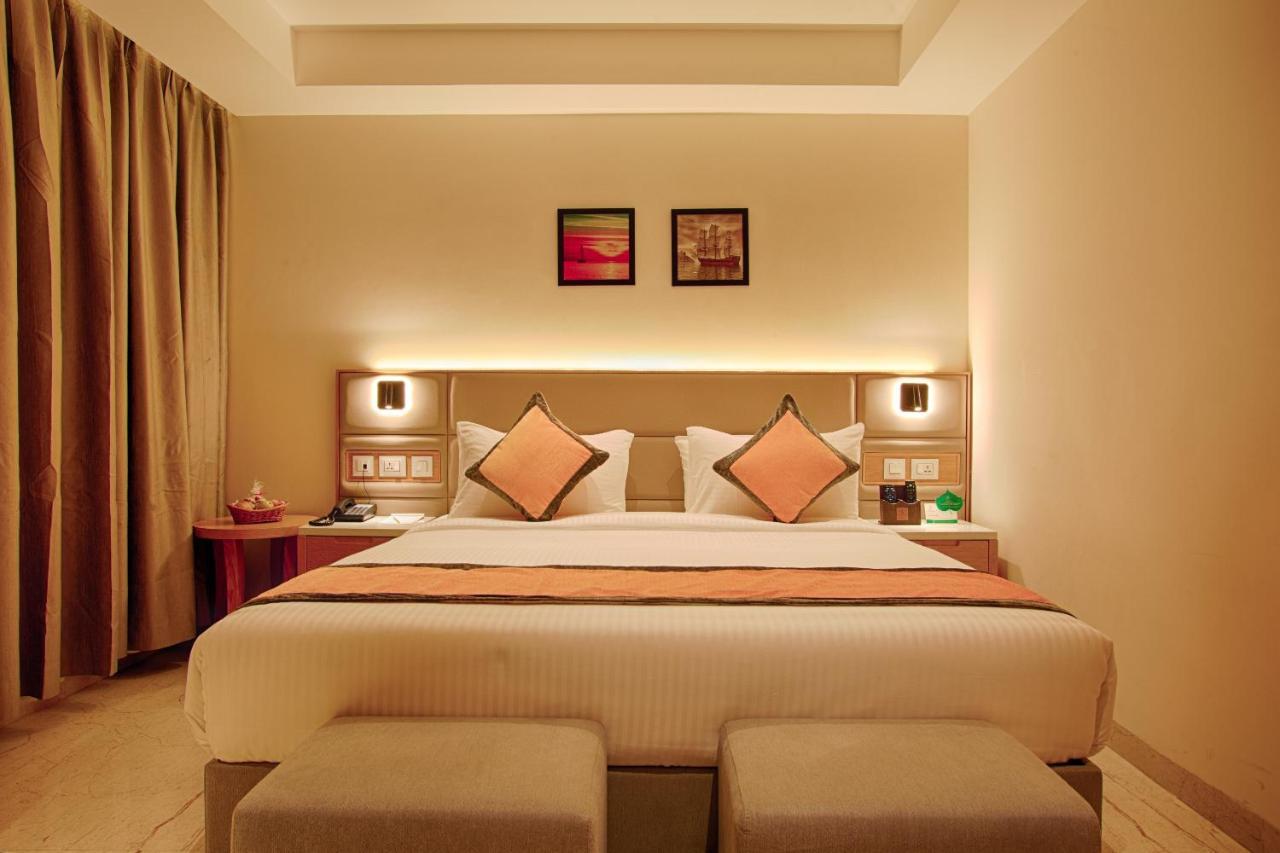Sunhill Portico Hotel Sziliguri Kültér fotó