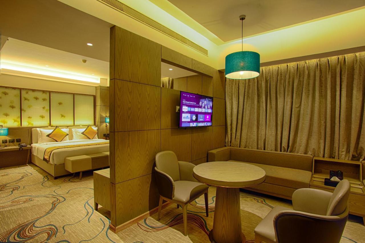 Sunhill Portico Hotel Sziliguri Kültér fotó
