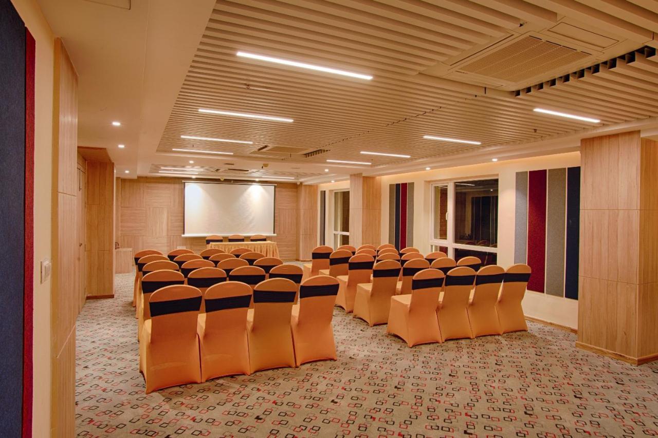 Sunhill Portico Hotel Sziliguri Kültér fotó