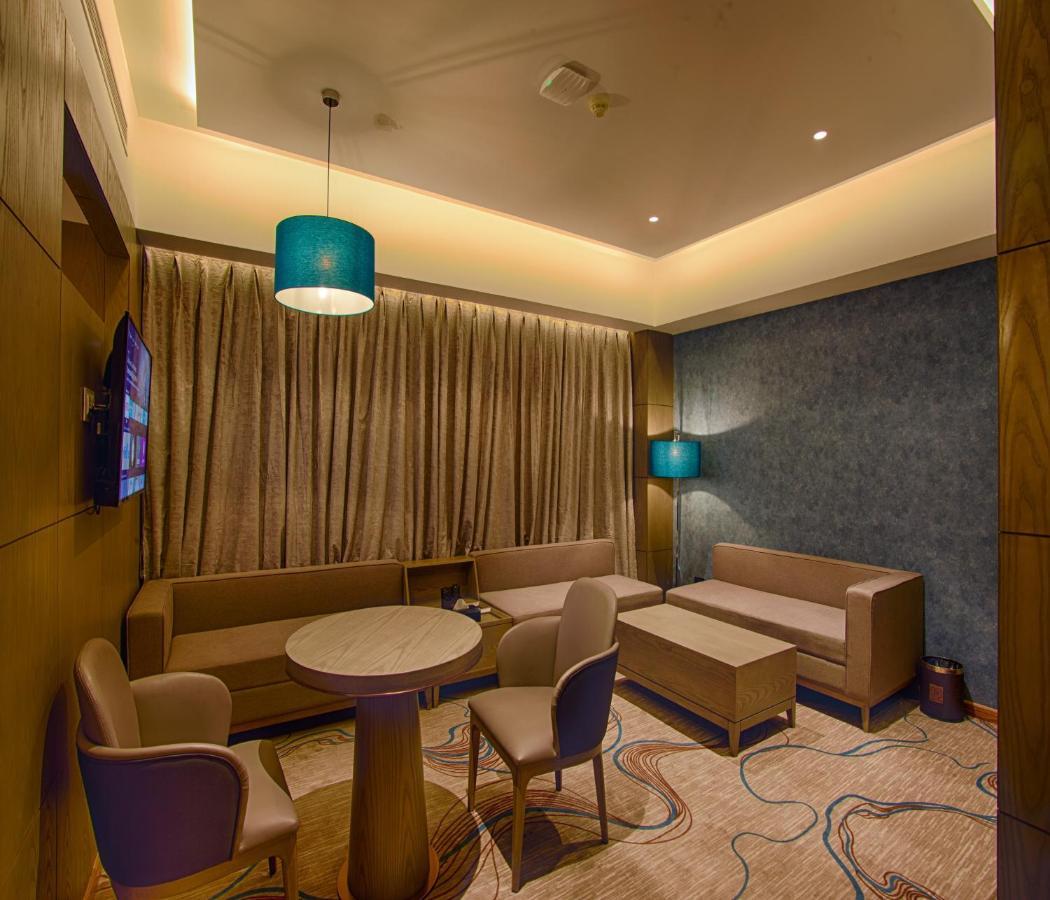 Sunhill Portico Hotel Sziliguri Kültér fotó